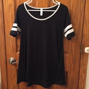 LuLaRoe Perfect Top